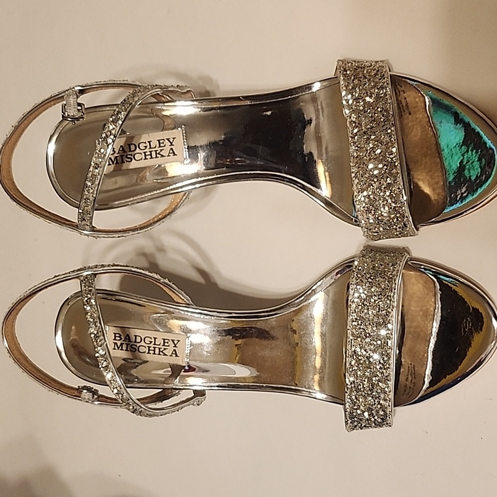 Badgley Mischka Women's Olympia Embellished Heel in Silver Glitter Sz 8
